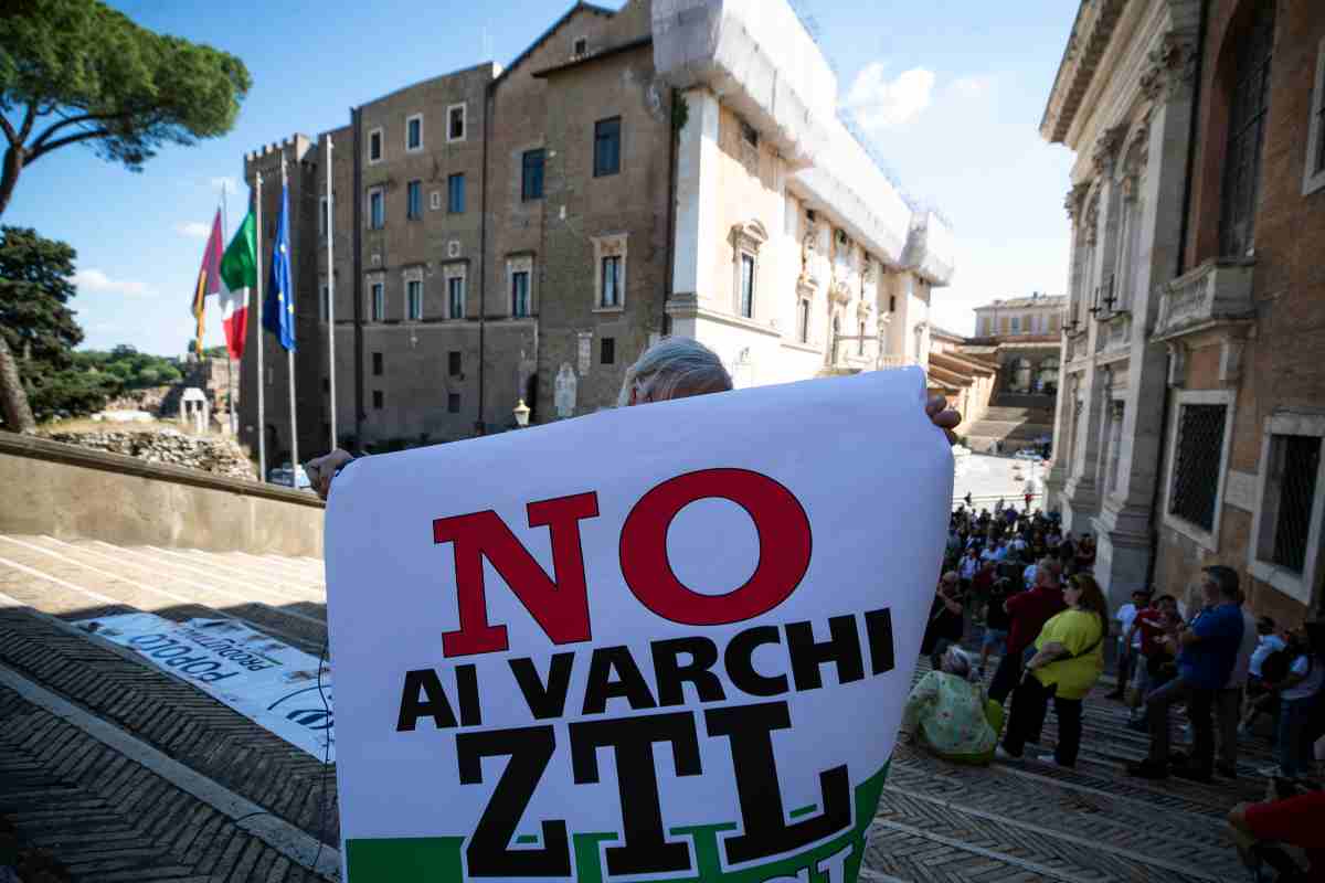 Proteste contro la Ztl verde a Roma