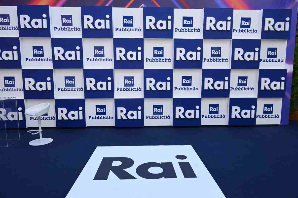 La Rai prende una clamorosa decisione: sospesa un’amatissima fiction La Rai prende una clamorosa decisione: sospesa un’amatissima fiction