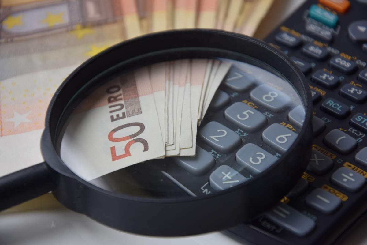 Hai speso tutti i soldi per le ferie? Ecco come risparmiare subito 2000 euro Hai speso tutti i soldi per le ferie? Ecco come risparmiare subito 2000 euro