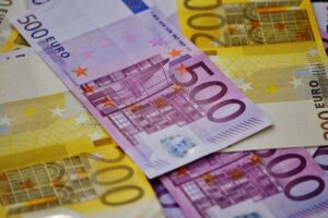 Banconote da 500 e 200 euro