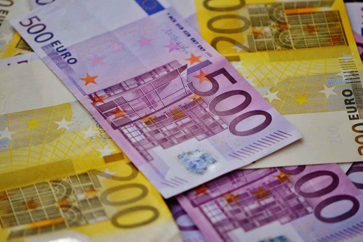 Bonus fino a 2.600 euro, gli italiani non credono alle proprie orecchie Bonus fino a 2.600 euro, gli italiani non credono alle proprie orecchie