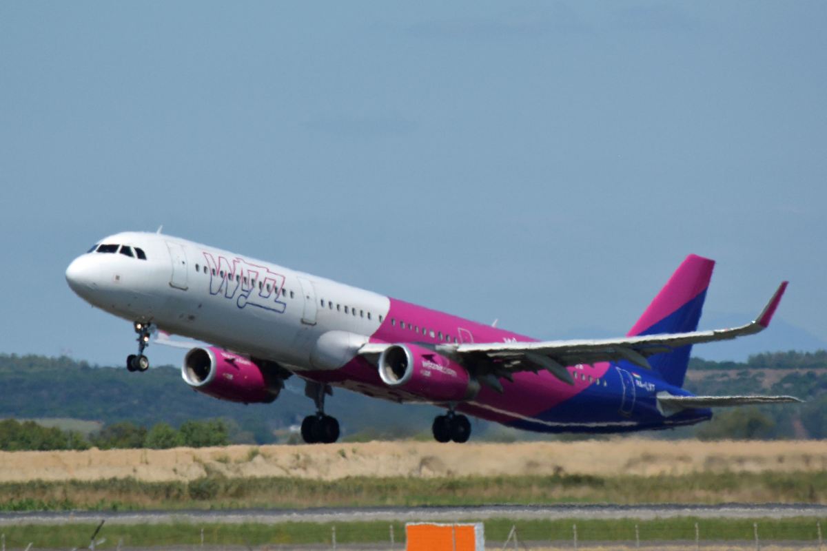 Addio alle compagnie aeree low cost, l’alternativa è assurda Addio alle compagnie aeree low cost, l’alternativa è assurda