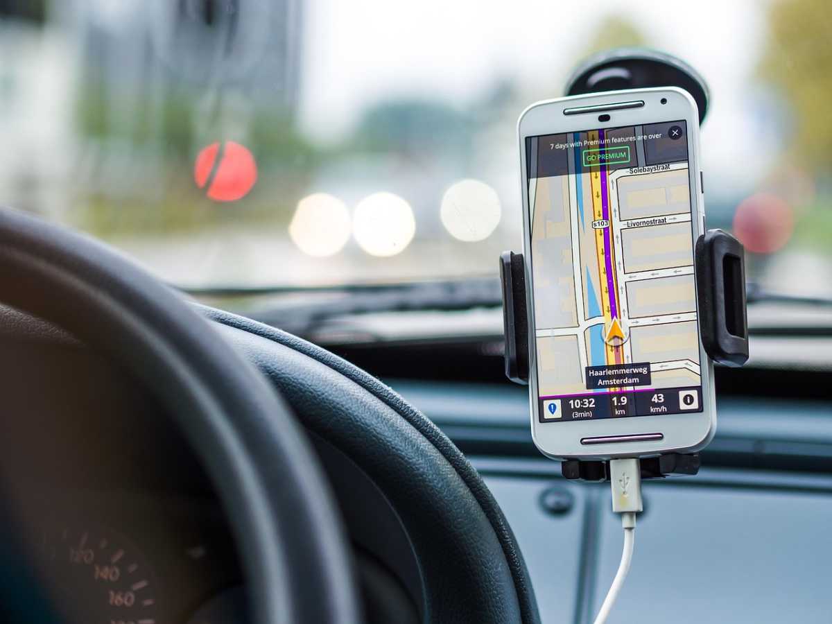 La decisione di Waze è drastica: mani tra i capelli per gli utenti