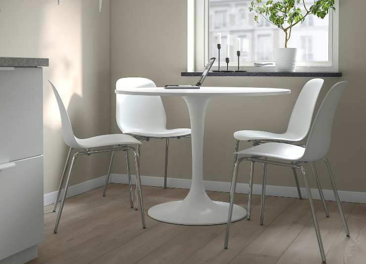 tavolo in sala