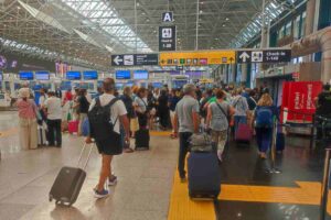Passeggeri in aeroporto
