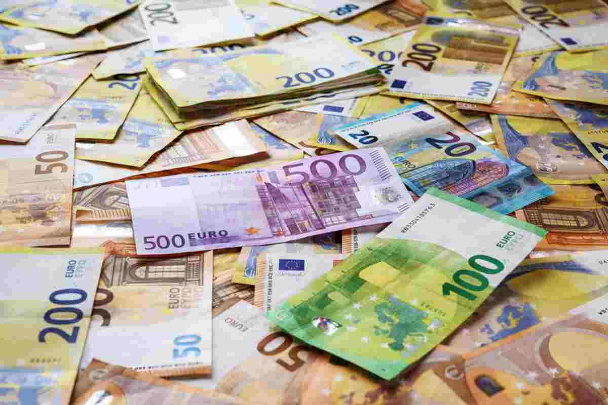 Bonus fino a 4.500 euro, che svolta: ecco come richiederlo Bonus fino a 4.500 euro, che svolta: ecco come richiederlo