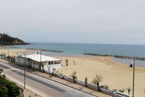 Una spiaggia vuota