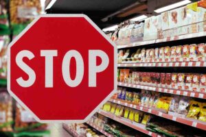 supermercato e segnale stop