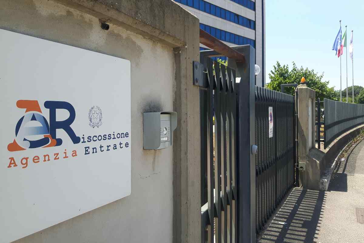 Agenzia delle Entrate, guai a commettere questo errore con i bonifici: cosa rischi