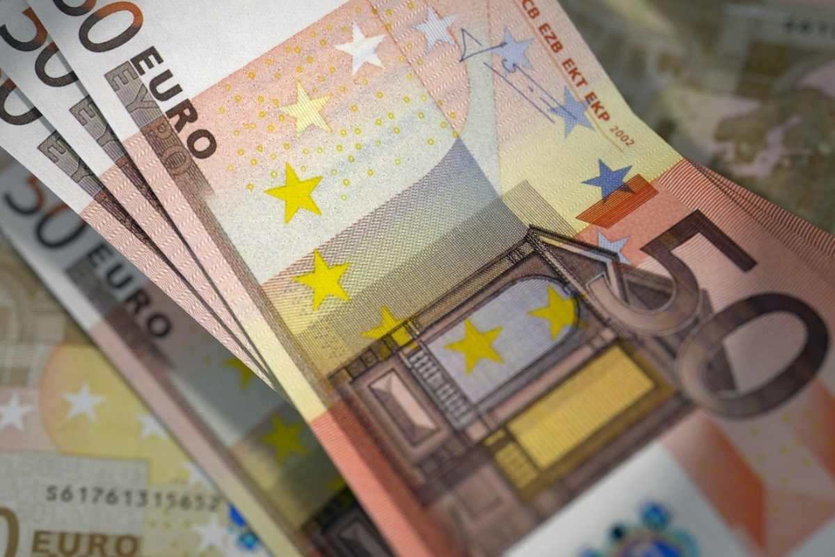 Hai trovato 50 euro sulla macchina? Non devi assolutamente toccarli