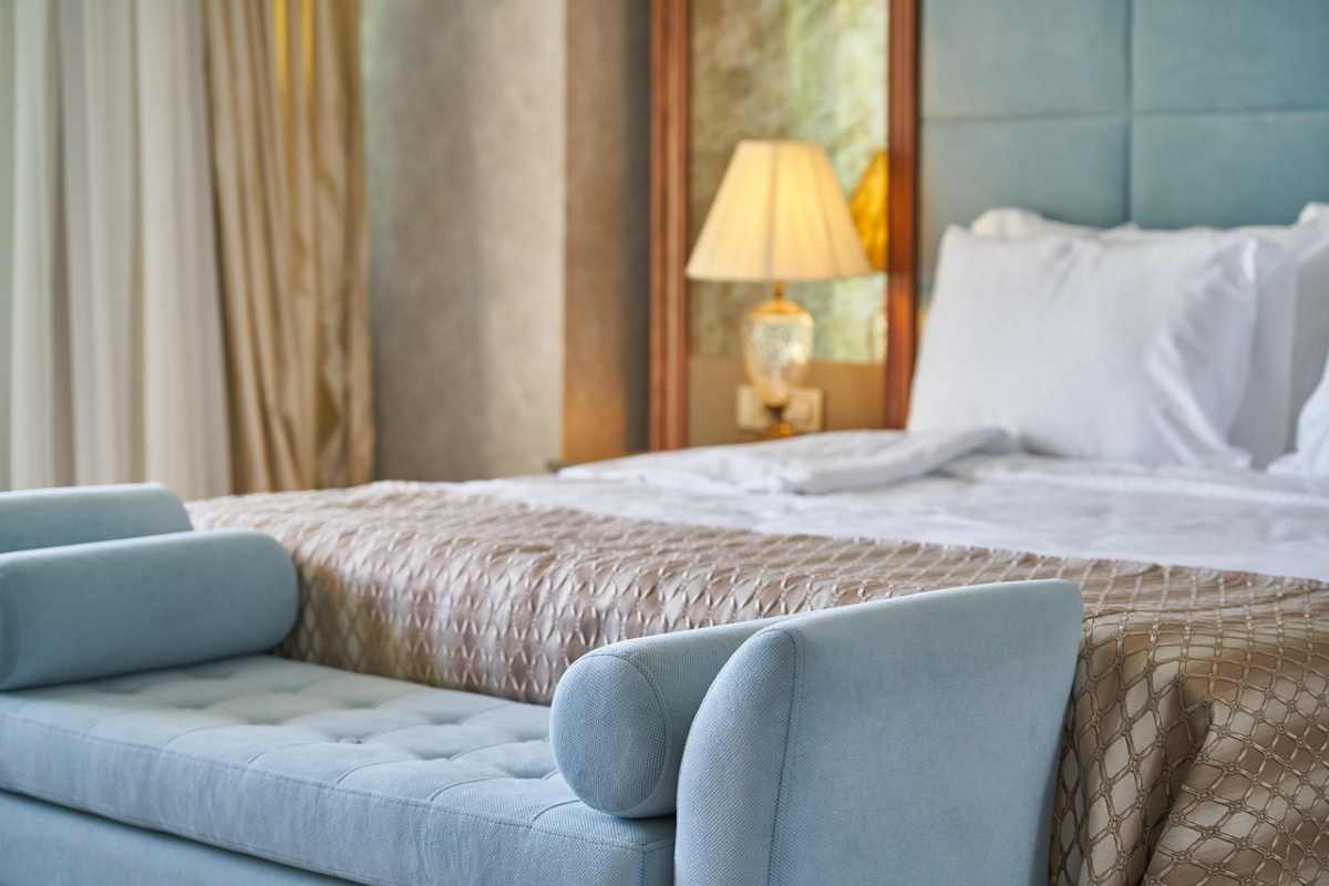 Stop alle false recensioni su hotel e ristoranti: non potrai più farlo, legge durissima Stop alle false recensioni su hotel e ristoranti: non potrai più farlo, legge durissima