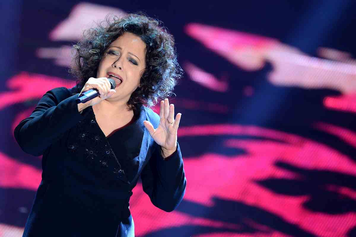 Antonella Ruggiero mentre canta
