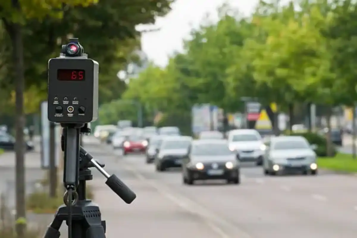 Addio agli autovelox con questo dispositivo: è in vendita a un prezzo super