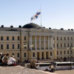 Una veduta di Helsinki in primo piano