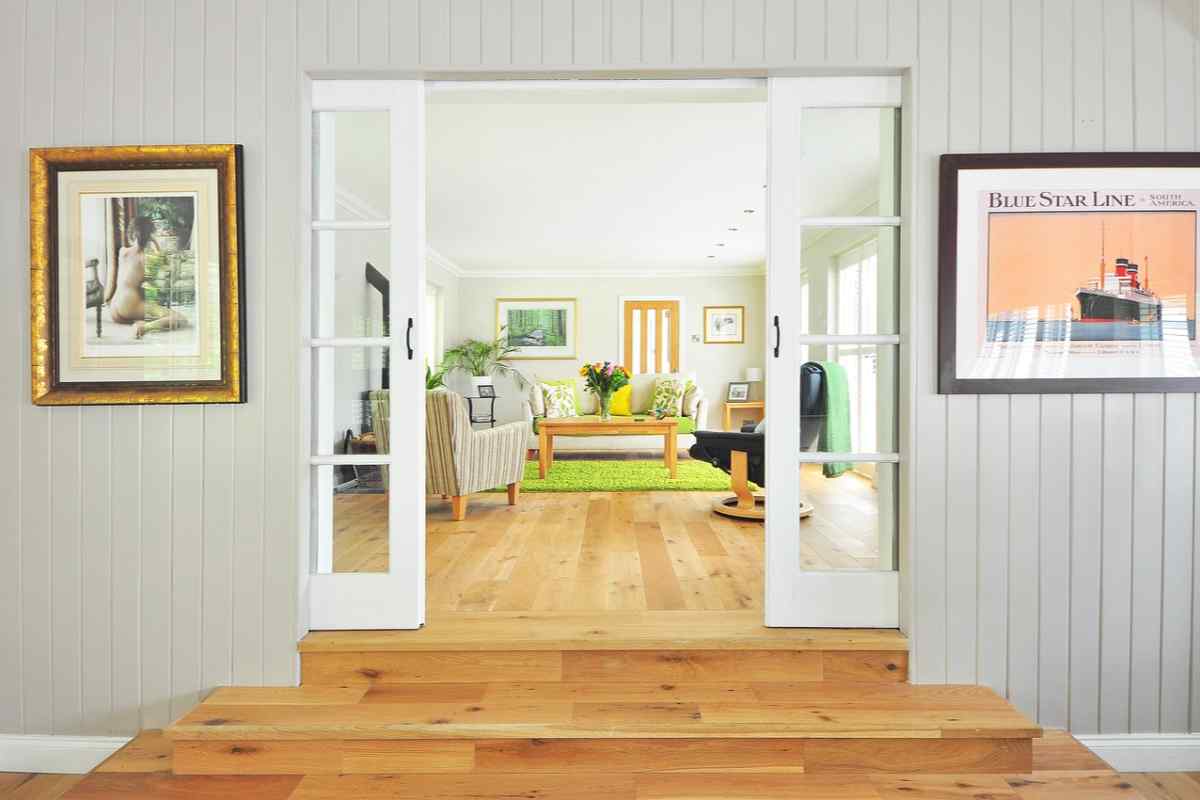Da oggi il parquet di casa tua brillerà: la soluzione è naturale e bastano 3 minuti Da oggi il parquet di casa tua brillerà: la soluzione è naturale e bastano 3 minuti
