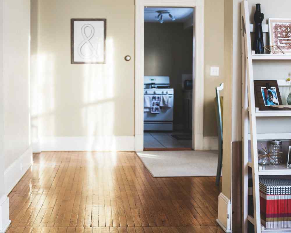 Il pavimento di casa tua brillerà sempre, il trucco è questa miscela naturale Il pavimento di casa tua brillerà sempre, il trucco è questa miscela naturale