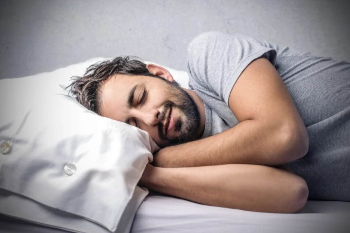 I 5 cibi che non ti fanno dormire: non mangiarli mai prima di andare a letto