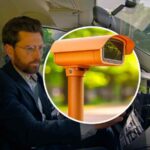 autovelox nel cerchio e dietro un automobilista