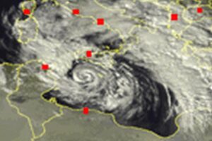 Un ciclone si avvicina minaccioso al Mediterraneo