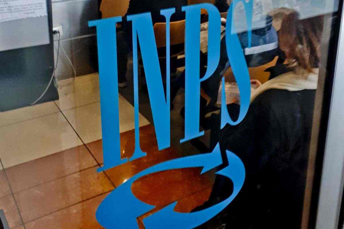 Inps, c’è la conferma: bonus di 500 euro per queste persone Inps, c’è la conferma: bonus di 500 euro per queste persone