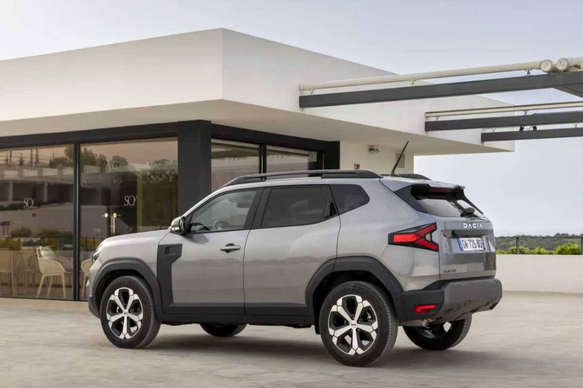 Ti porti a casa il SUV a GPL con 100 euro al mese: offerta Dacia da non perdere Ti porti a casa il SUV a GPL con 100 euro al mese: offerta Dacia da non perdere