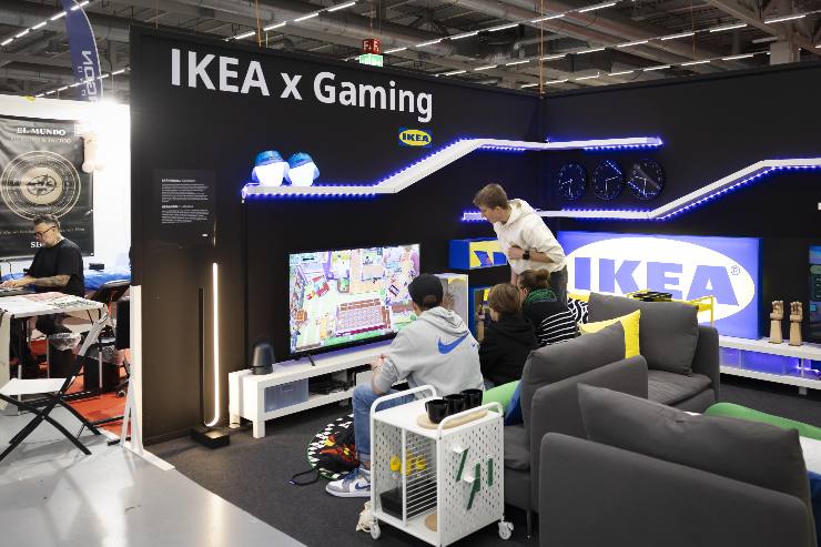 clienti in un negozio di Ikea