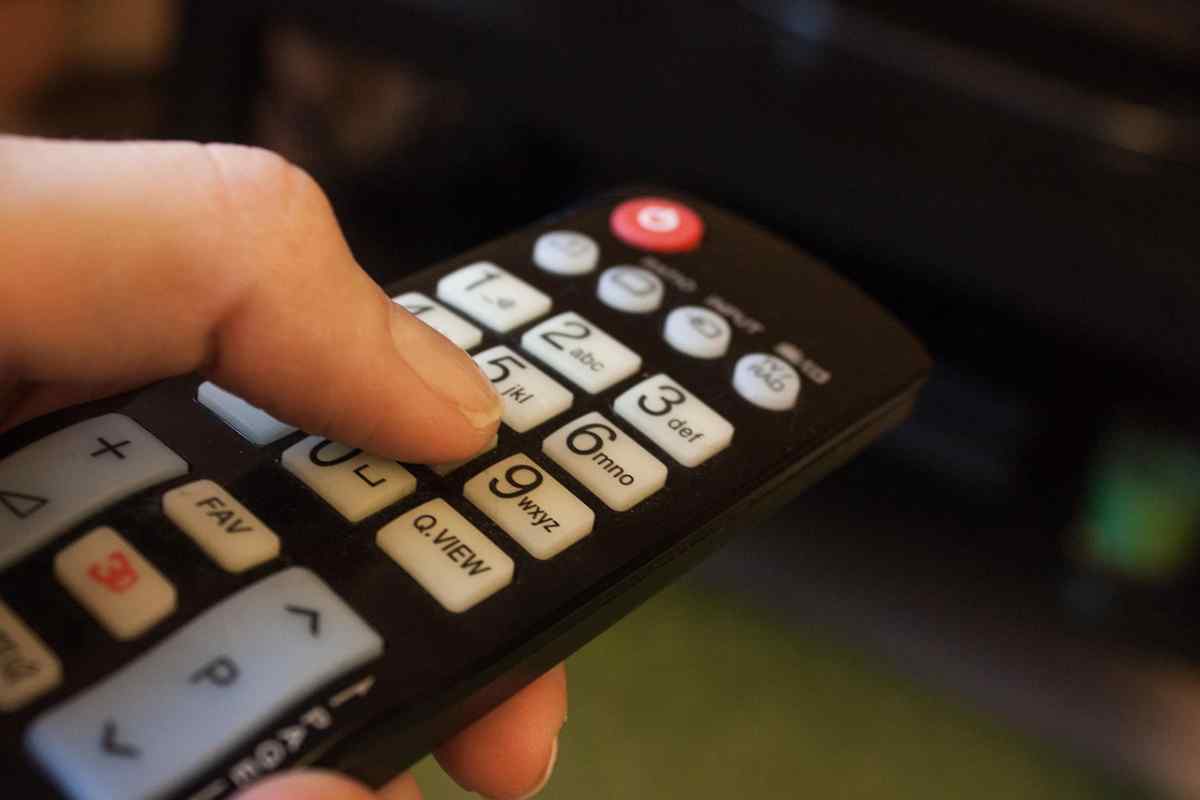 Ottobre è agli sgoccioli e cambia anche la TV: nuova numerazione, scopri tutti i cambi Ottobre è agli sgoccioli e cambia anche la TV: nuova numerazione, scopri tutti i cambi
