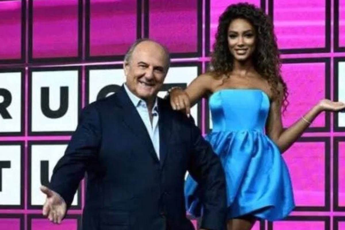 Gerry Scotti e La ruota della fortuna nel caos: c’entra Samira Lui Gerry Scotti e La ruota della fortuna nel caos: c’entra Samira Lui