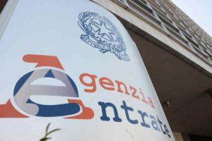 insegna dell'Agenzia delle Entrate