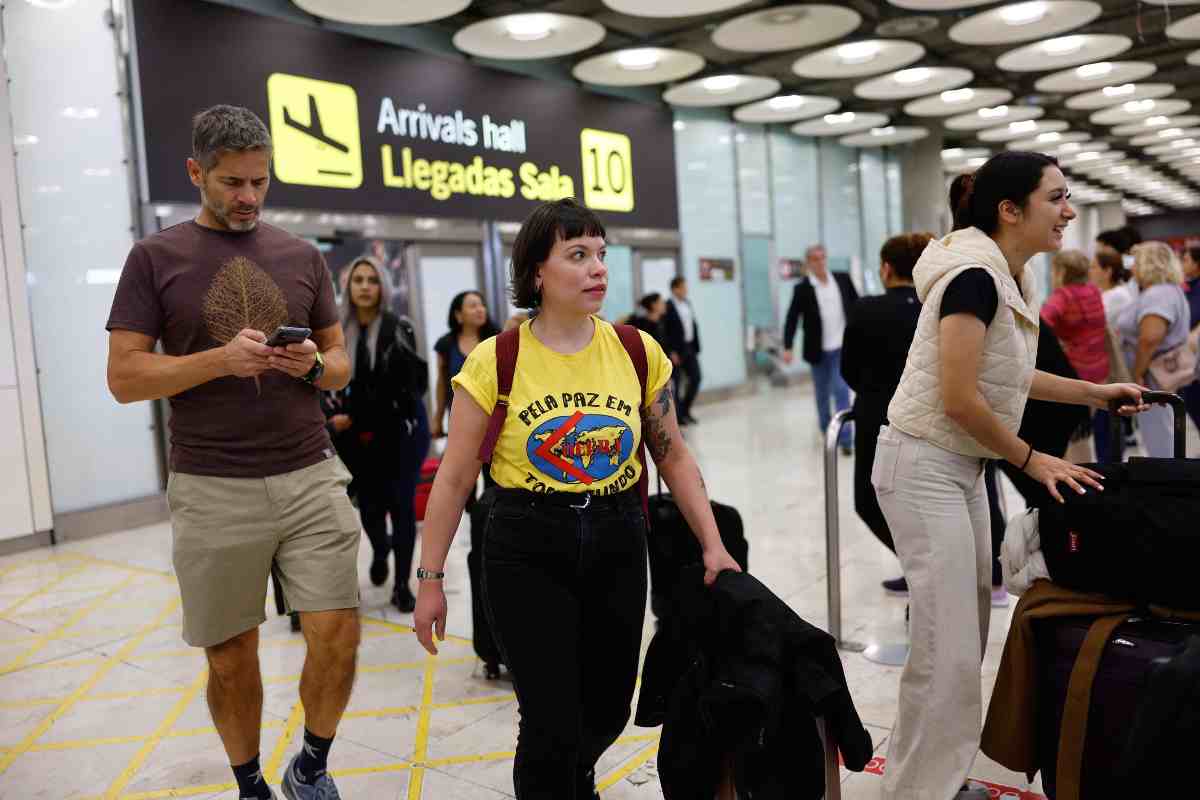 passeggeri in aeroporto