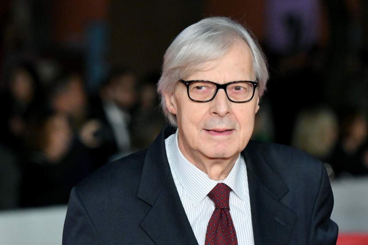 Vittorio Sgarbi, lite in diretta su Rai 1: “Spettacolo triste, vecchio di 90 anni”